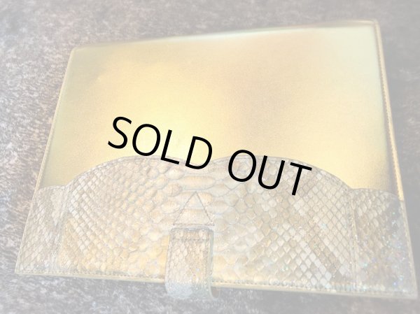 画像11: ラスト１点！即納可能！！オリジナル最高級ダイヤモンドパイソン【開運ご自愛手帳カバー】A５サイズ６穴タイプ (11)