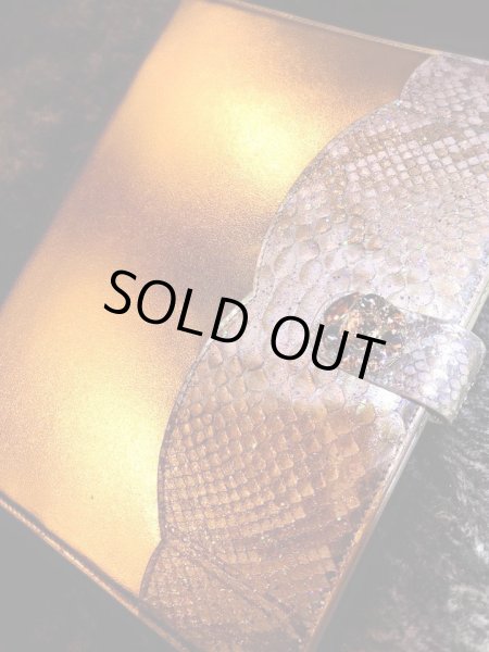 画像4: ラスト１点！即納可能！！オリジナル最高級ダイヤモンドパイソン【開運ご自愛手帳カバー】A５サイズ６穴タイプ (4)